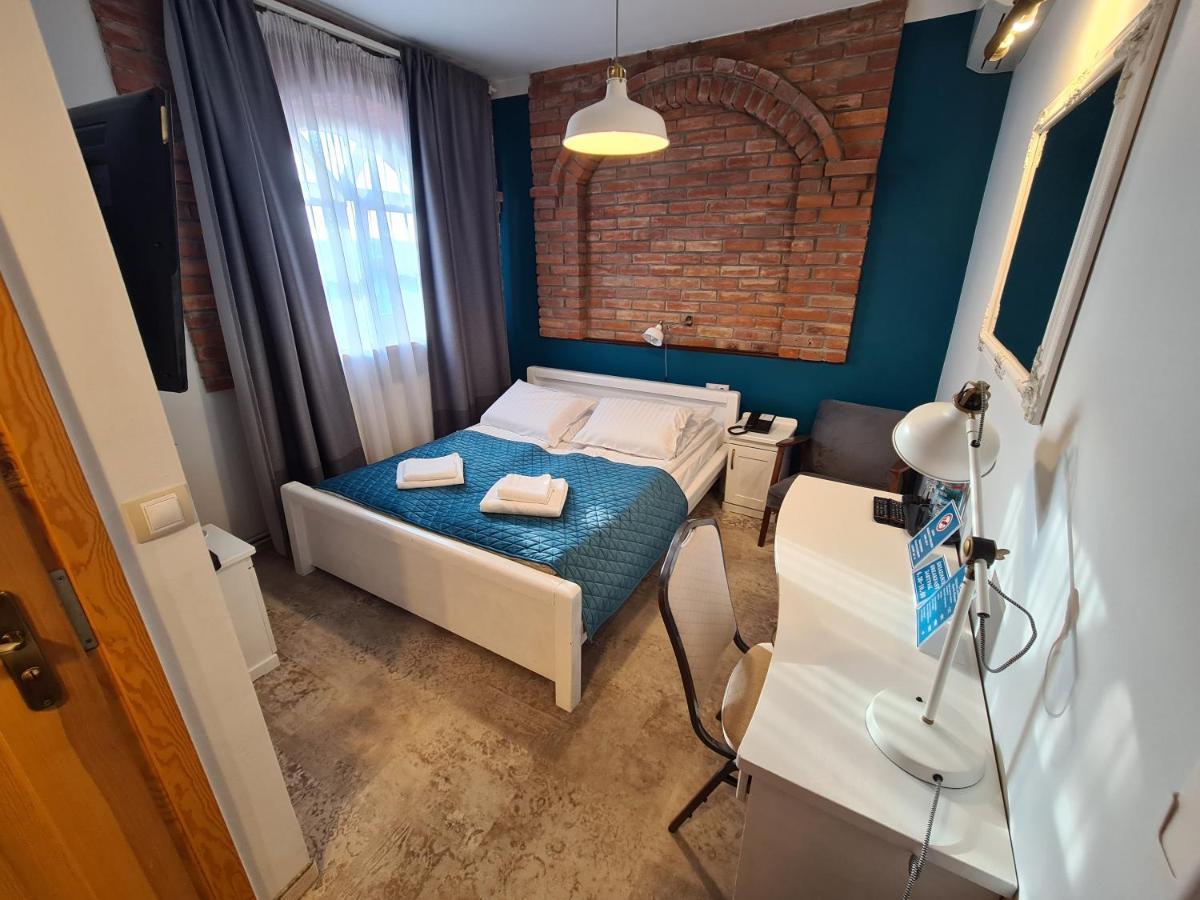 Hotel Staropolska Томашув-Лубелскі Екстер'єр фото